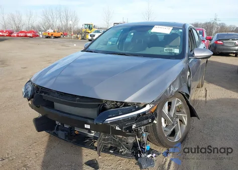 2024 Hyundai Elantra Sel z USA, uszkodzony, nr VIN KMHLS4DG1RU783627